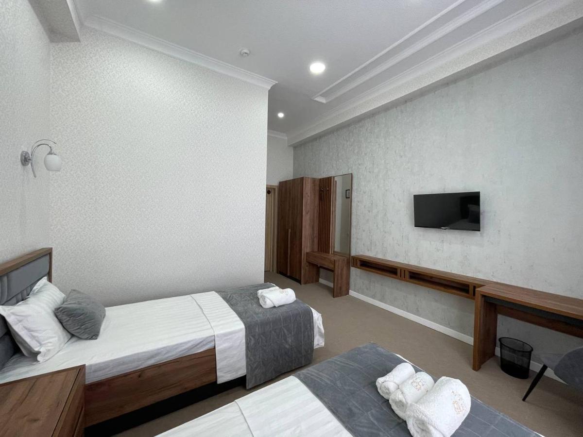 Emin Hotel Fergana Esterno foto